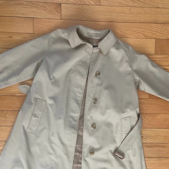 Burberry Trench Coat - Picture 3 of 16